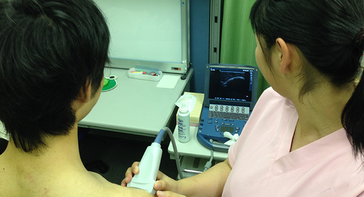 はしぐち整骨院は徒手検査法やエコー（超音波画像診断装置）を用いて正確な評価を行っております。